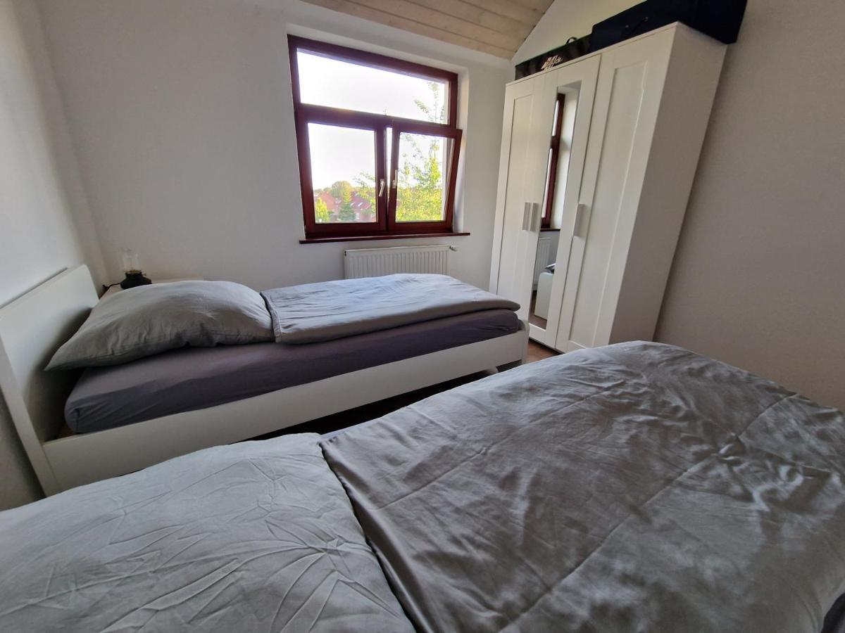 98Qm Wohnung Im Villenviertel - Voll Ausgestattet Mit Balkon Und Kamin - Wlan Gratis วิลเฮล์มฮาเฟน ภายนอก รูปภาพ