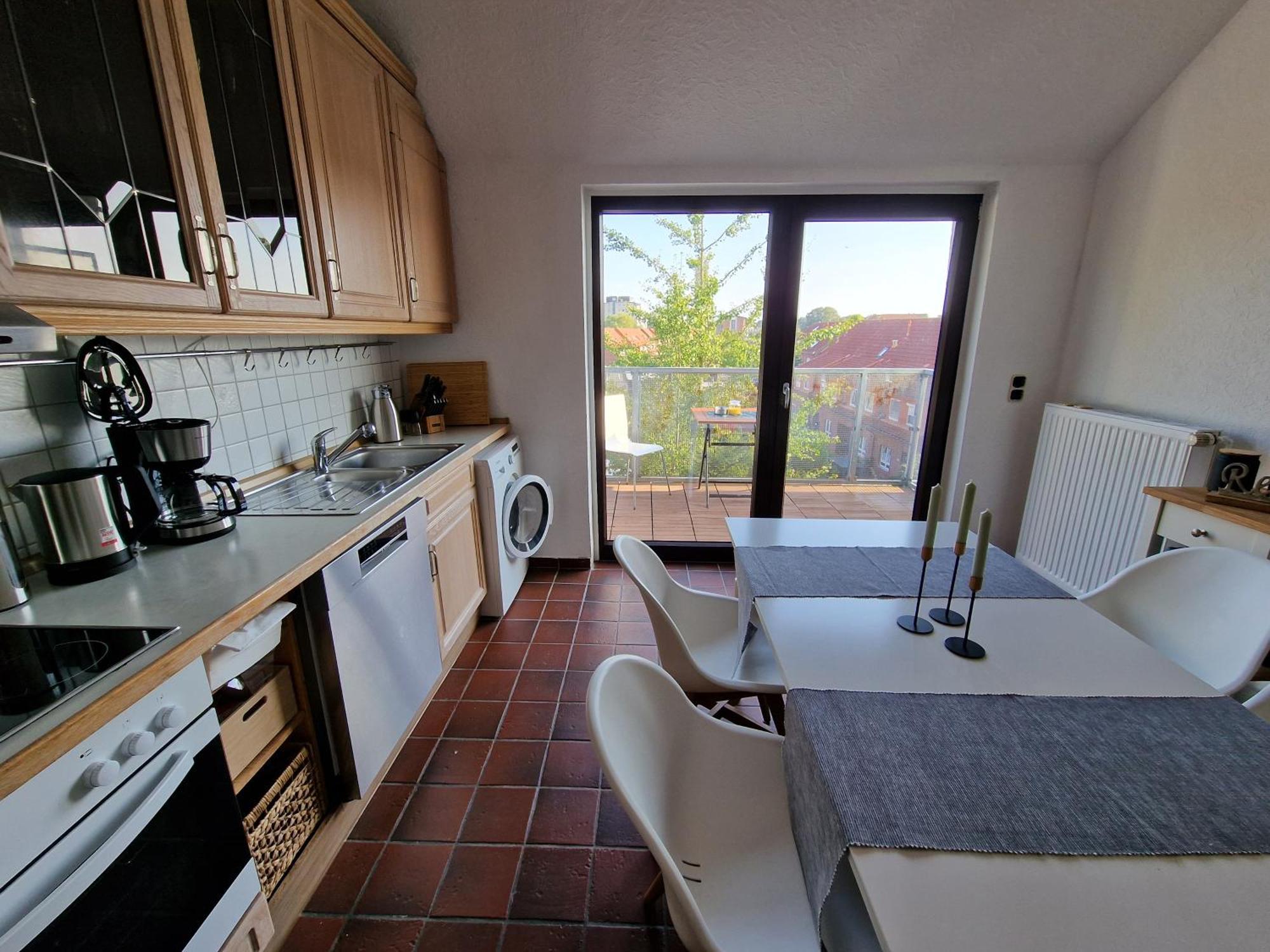 98Qm Wohnung Im Villenviertel - Voll Ausgestattet Mit Balkon Und Kamin - Wlan Gratis วิลเฮล์มฮาเฟน ภายนอก รูปภาพ