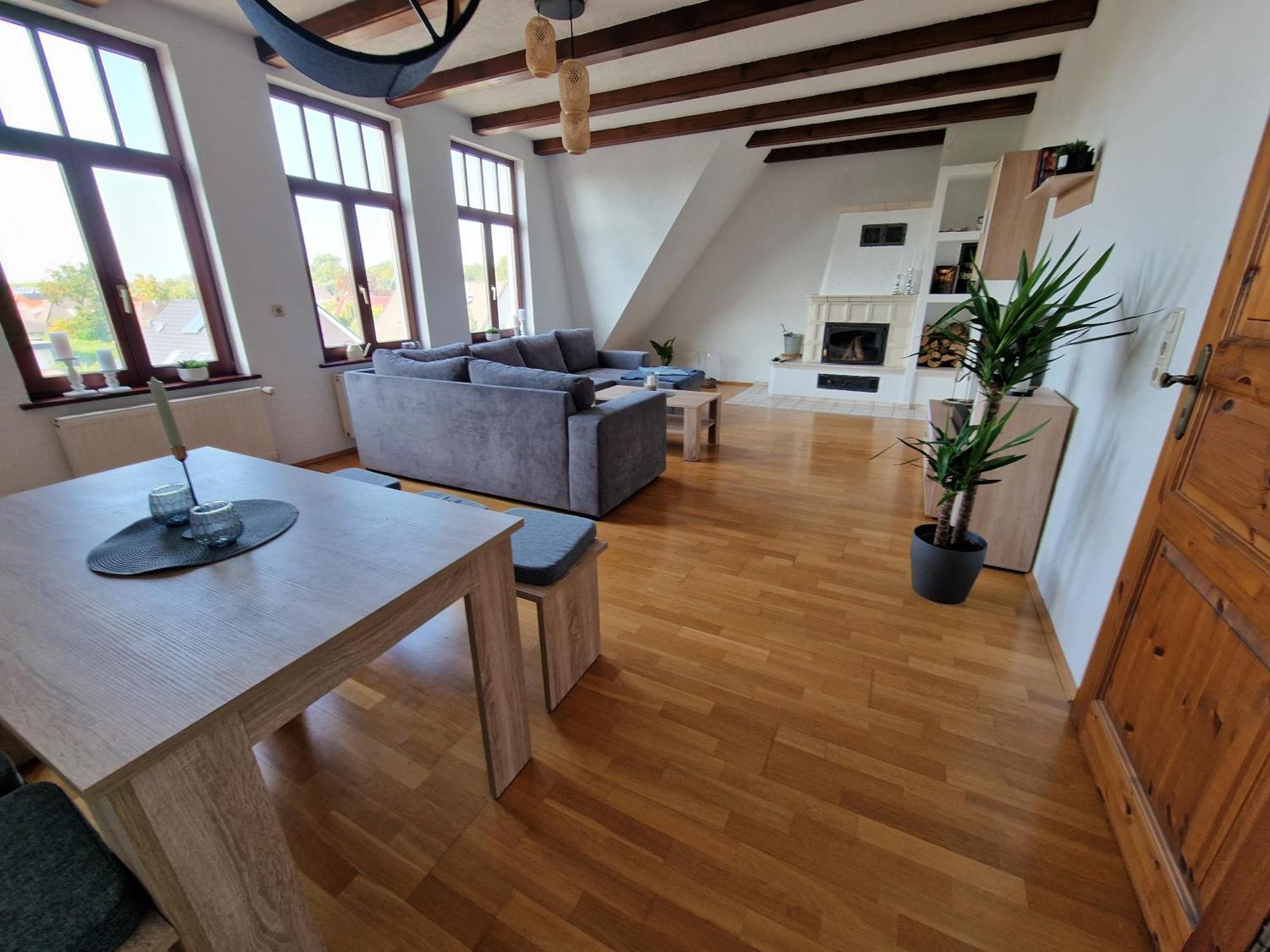 98Qm Wohnung Im Villenviertel - Voll Ausgestattet Mit Balkon Und Kamin - Wlan Gratis วิลเฮล์มฮาเฟน ภายนอก รูปภาพ