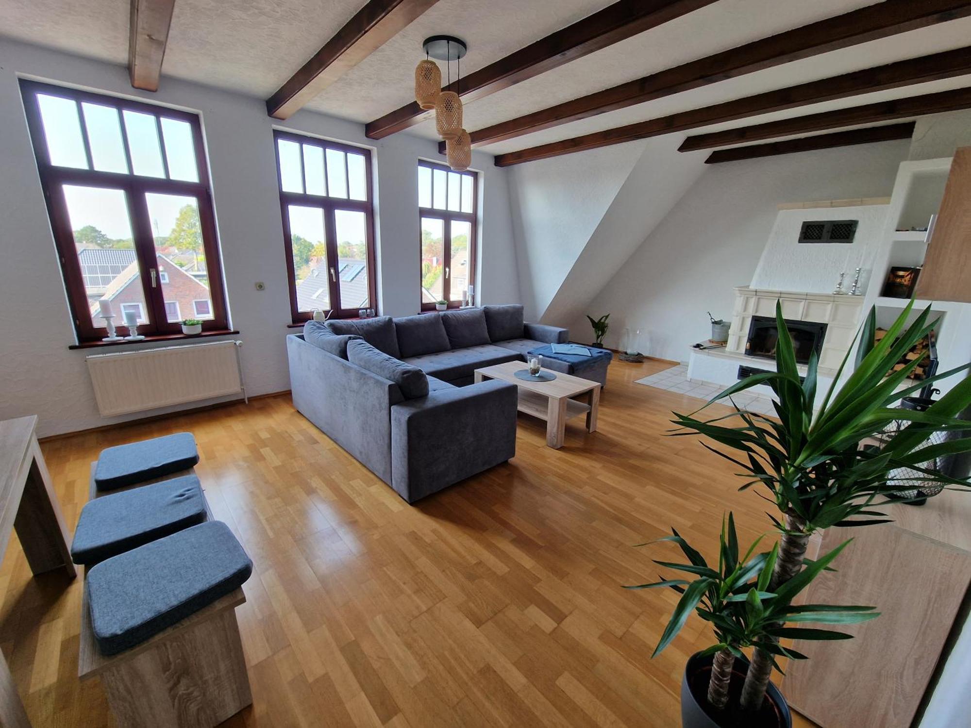 98Qm Wohnung Im Villenviertel - Voll Ausgestattet Mit Balkon Und Kamin - Wlan Gratis วิลเฮล์มฮาเฟน ภายนอก รูปภาพ