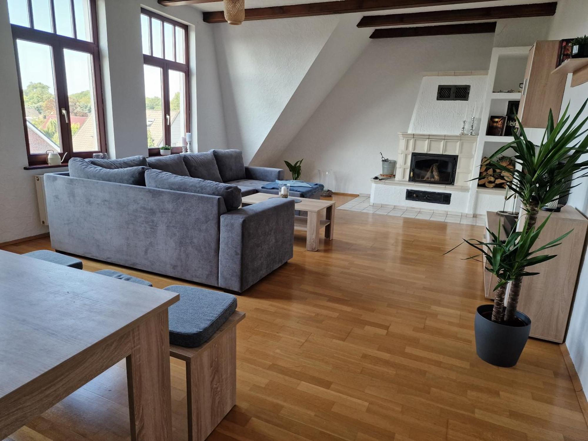 98Qm Wohnung Im Villenviertel - Voll Ausgestattet Mit Balkon Und Kamin - Wlan Gratis วิลเฮล์มฮาเฟน ภายนอก รูปภาพ